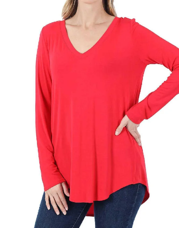 V-Neck Dolphin Hem Top In Ruby Red