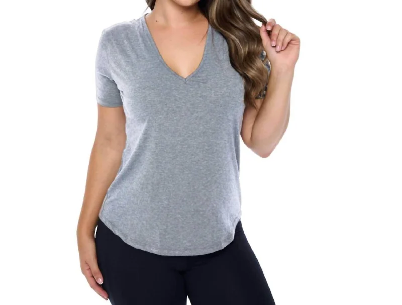 V-Neck T Shirt In Grey